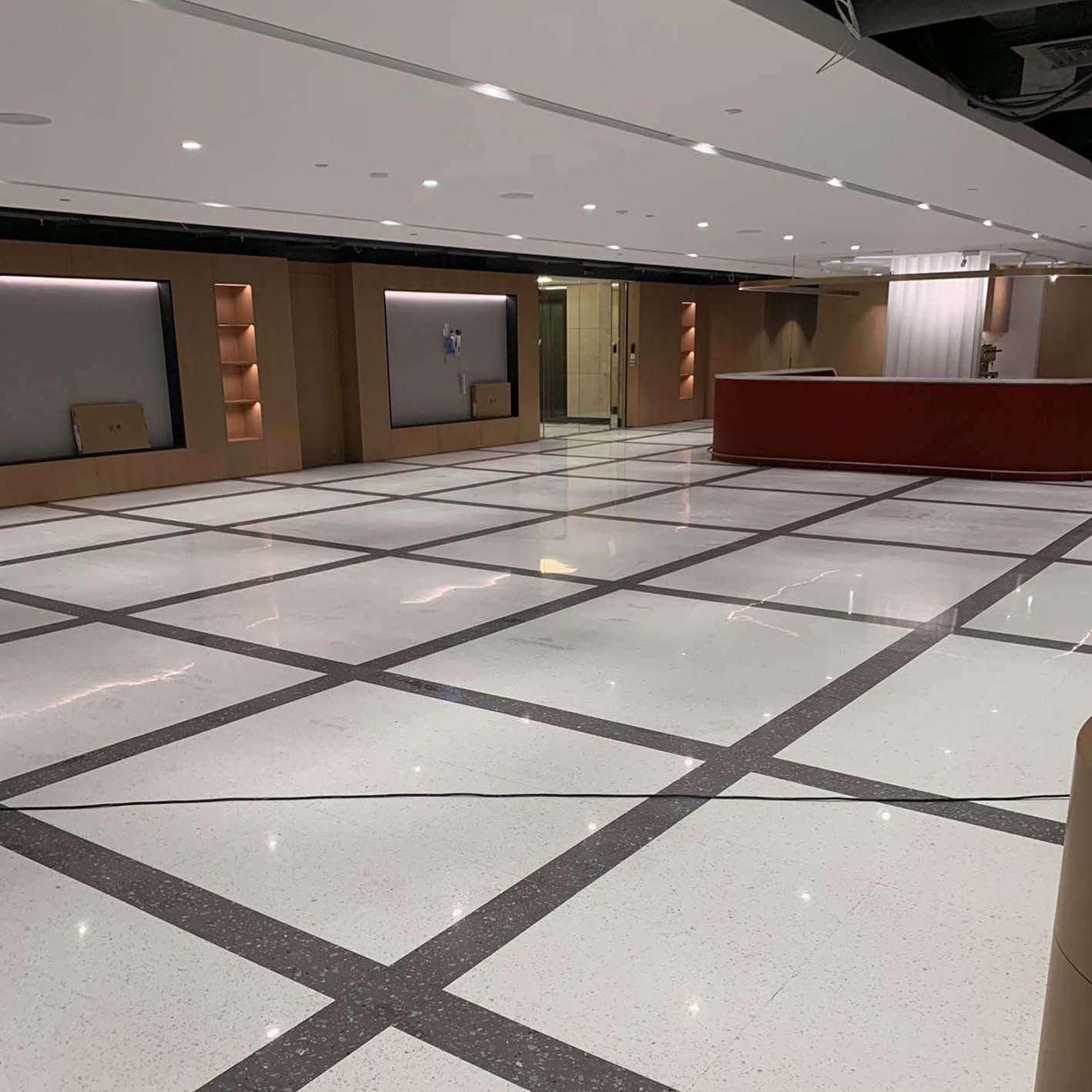 商廈大堂水磨石地台拋光工程